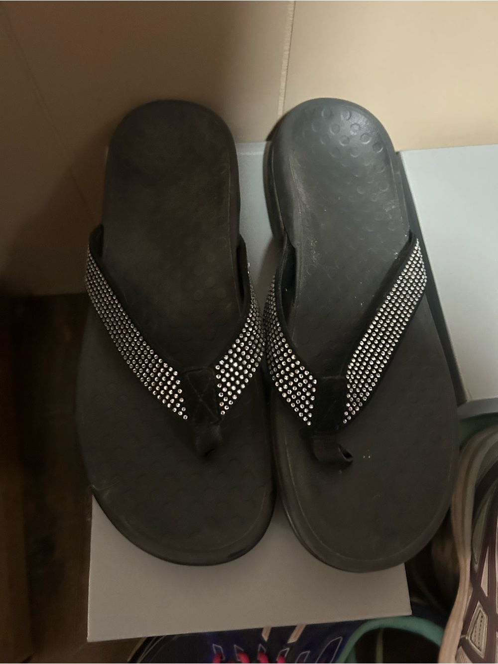 Vionic Black Rhinestone Thong Sandals